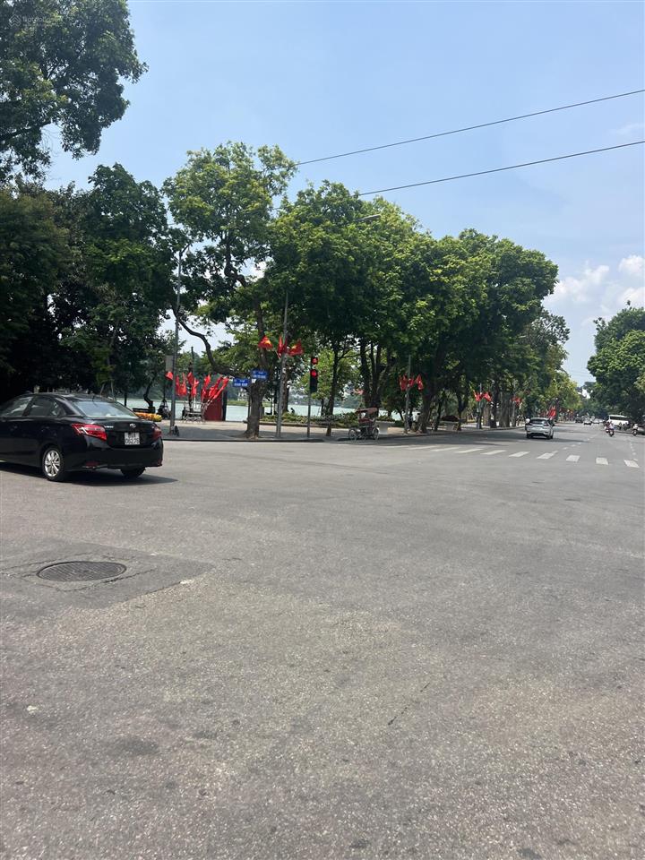 Property side image