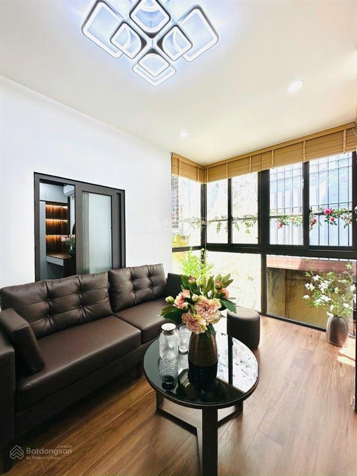 Property side image