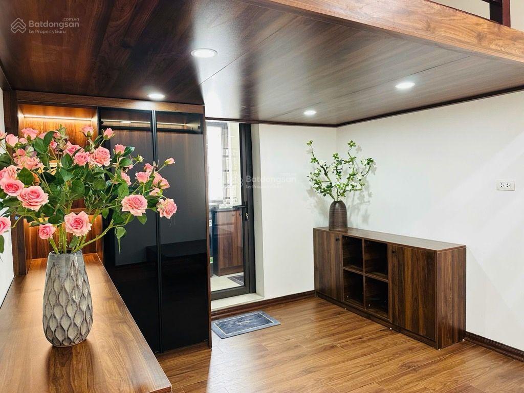 Property side image