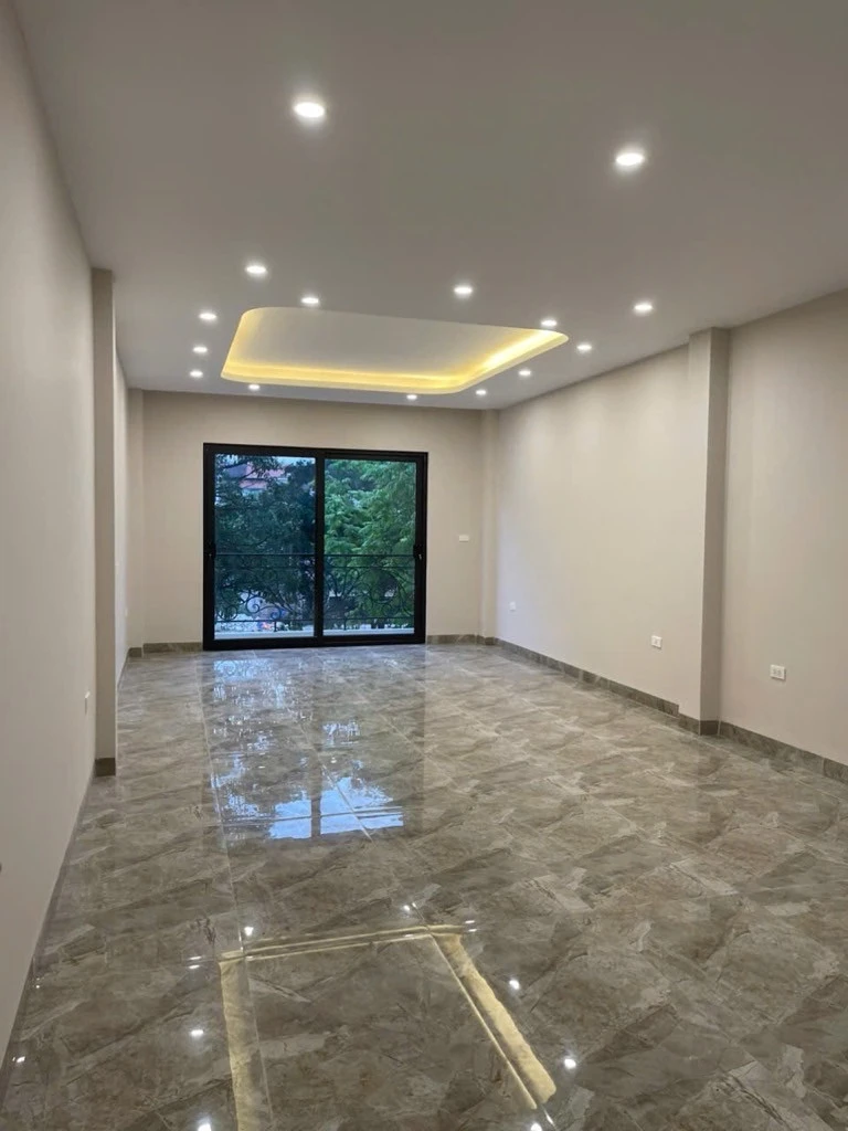 Property side image