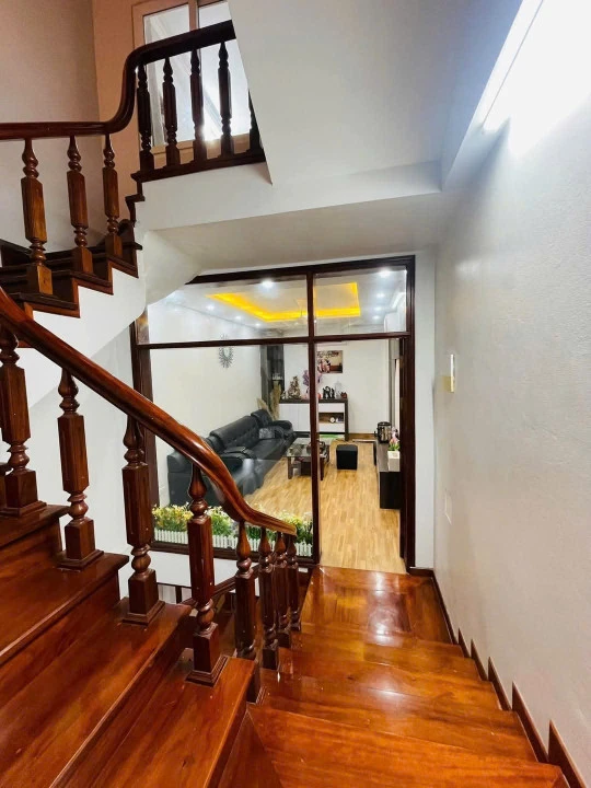 Property side image